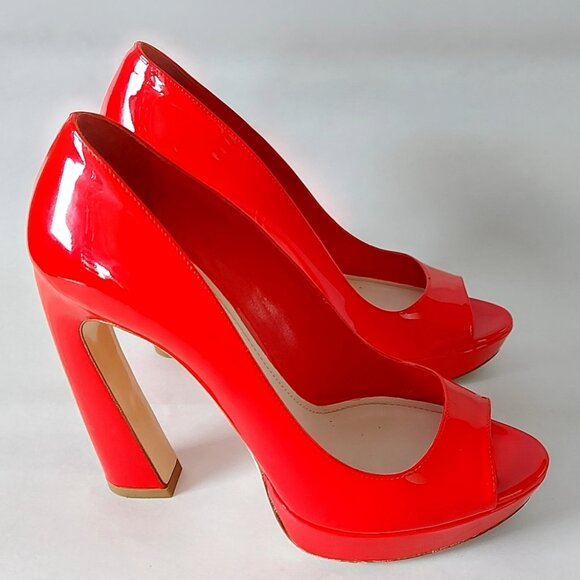 Miu Miu Pumps Size EU 37 Red Patent Leather Peep Toe Comfy Curve Block High Heel - Picture 2 of 13